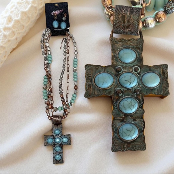 Blazin Roxx Cross Pendant Beaded Necklace & Earring Set Turquoise Cooper NWT - Picture 2 of 10